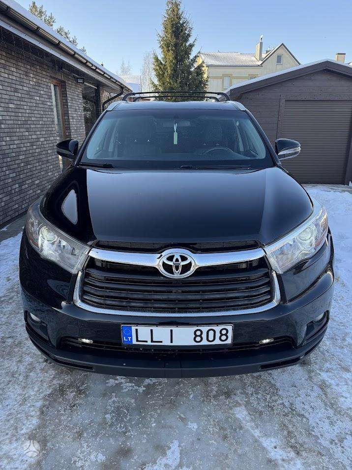 2015 Toyota Highlander - used vehicle for export — photo 4 of 4