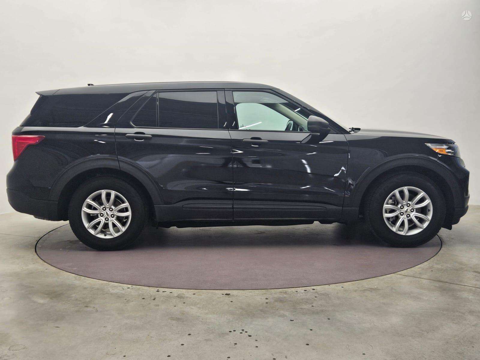 2020 Ford Explorer - used vehicle for export — photo 2 of 4