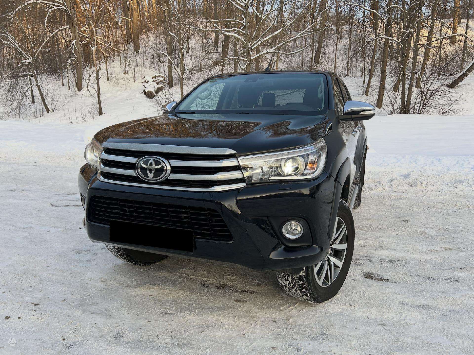 2017-03 Toyota Hilux Black - used vehicle for export — photo 1 of 4