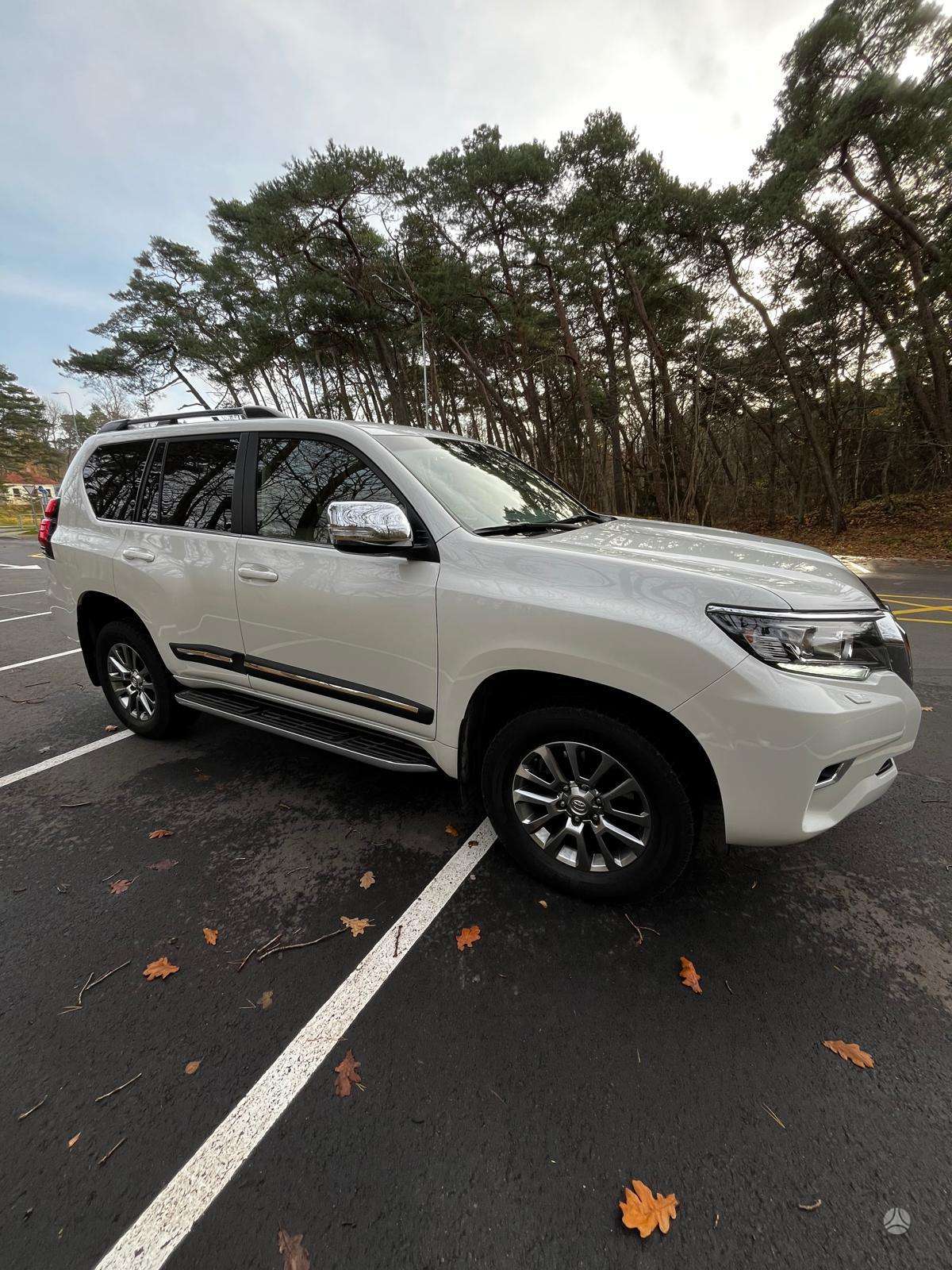 2019 Toyota Land Cruiser - used vehicle for export — photo 3 of 4