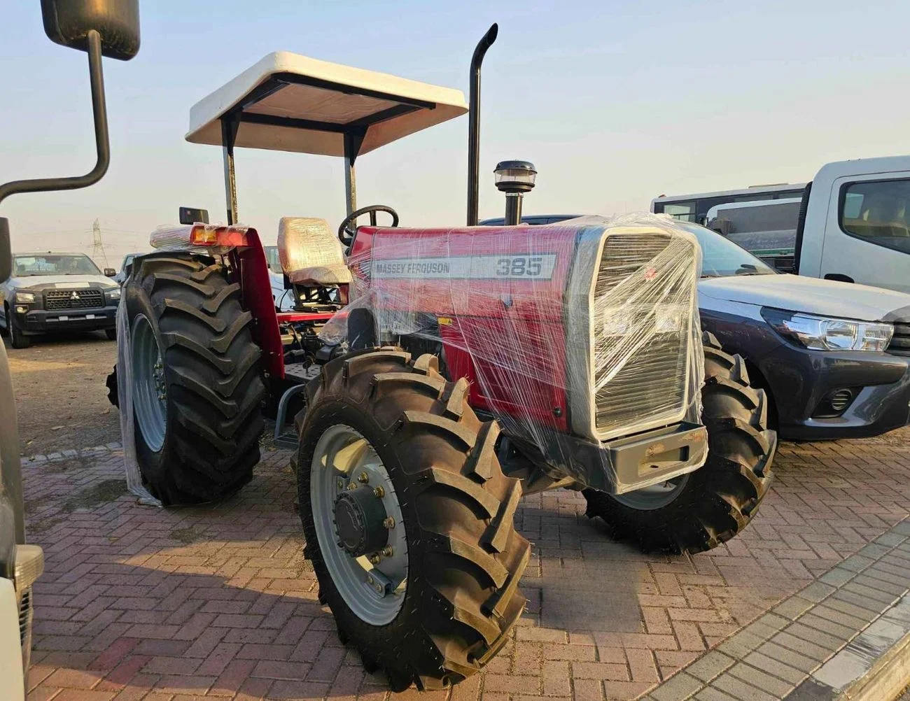 Massey Ferguson 385 TRACTOR 2025 - tractor for export — photo 1 of 16