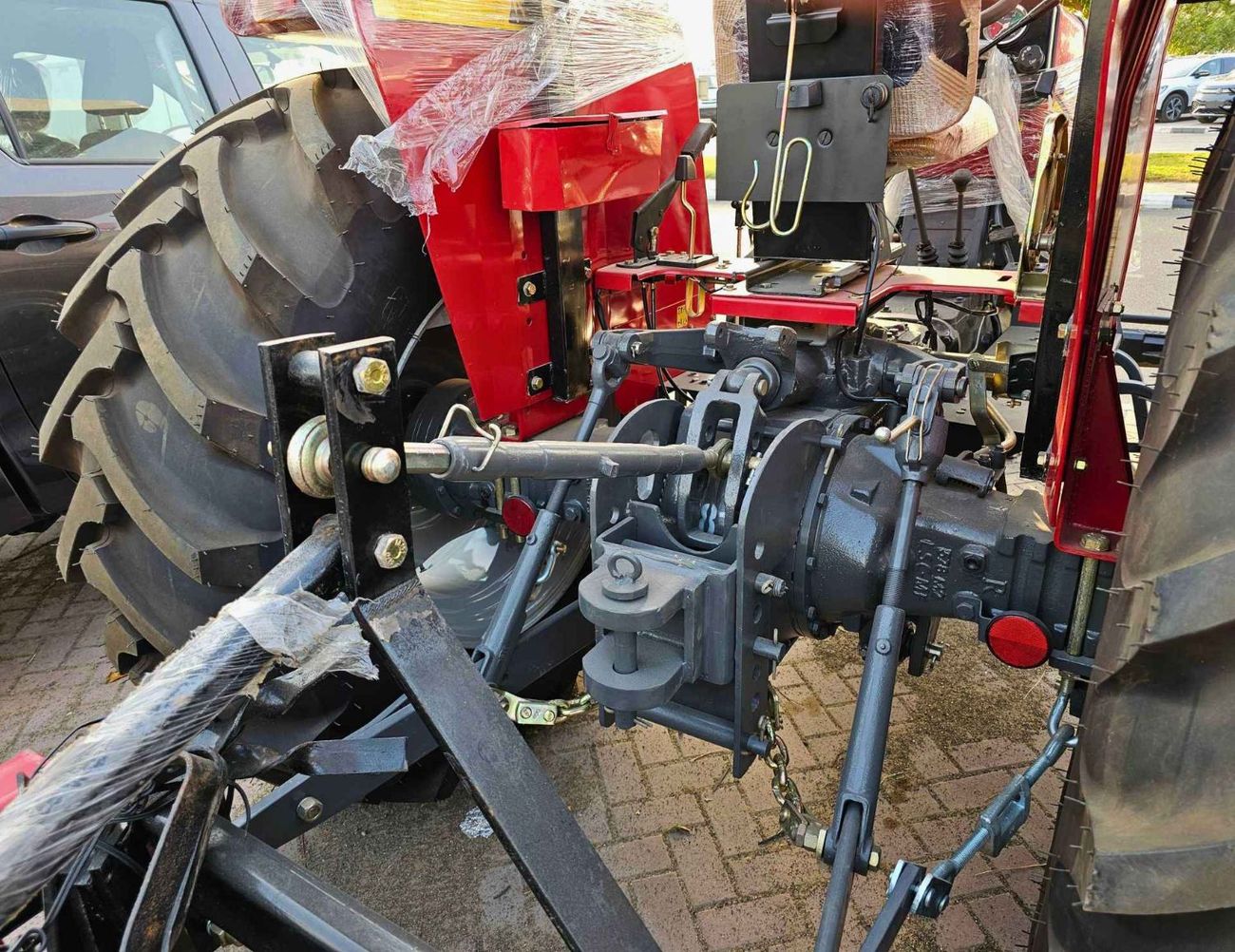 Massey Ferguson 385 TRACTOR 2025 - tractor for export — photo 5 of 16