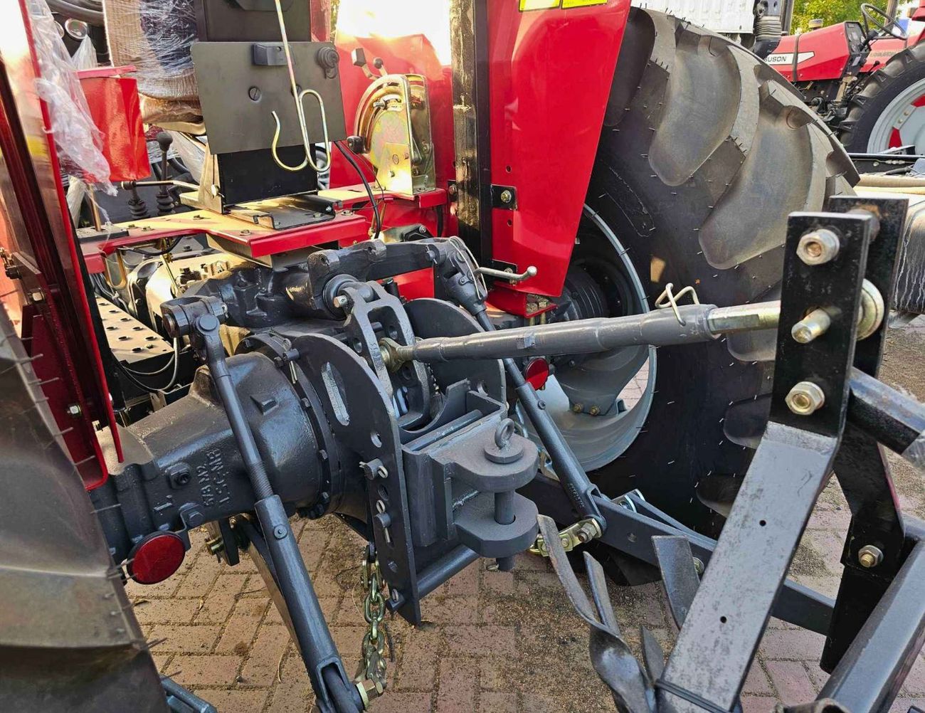 Massey Ferguson 385 TRACTOR 2025 - tractor for export — photo 6 of 16