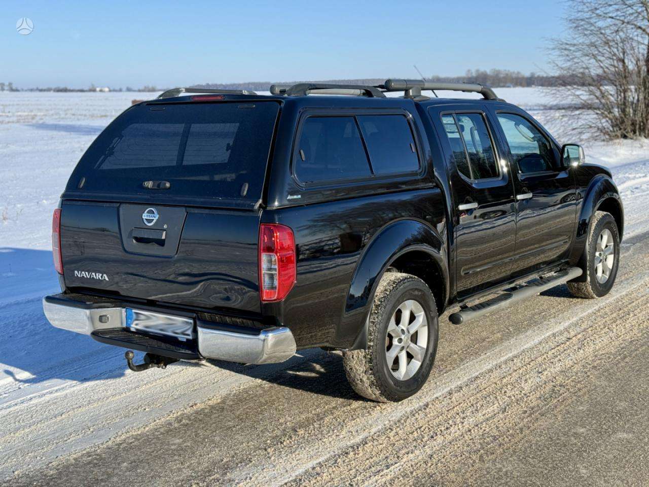 2015  Nissan Navara - used vehicle for export — photo 3 of 4
