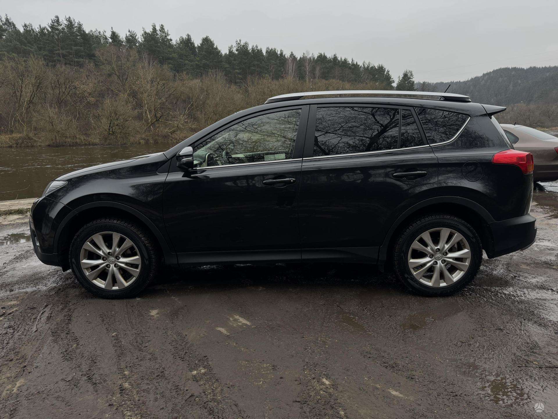 2013 Toyota RAV4 - used vehicle for export — photo 1 of 4