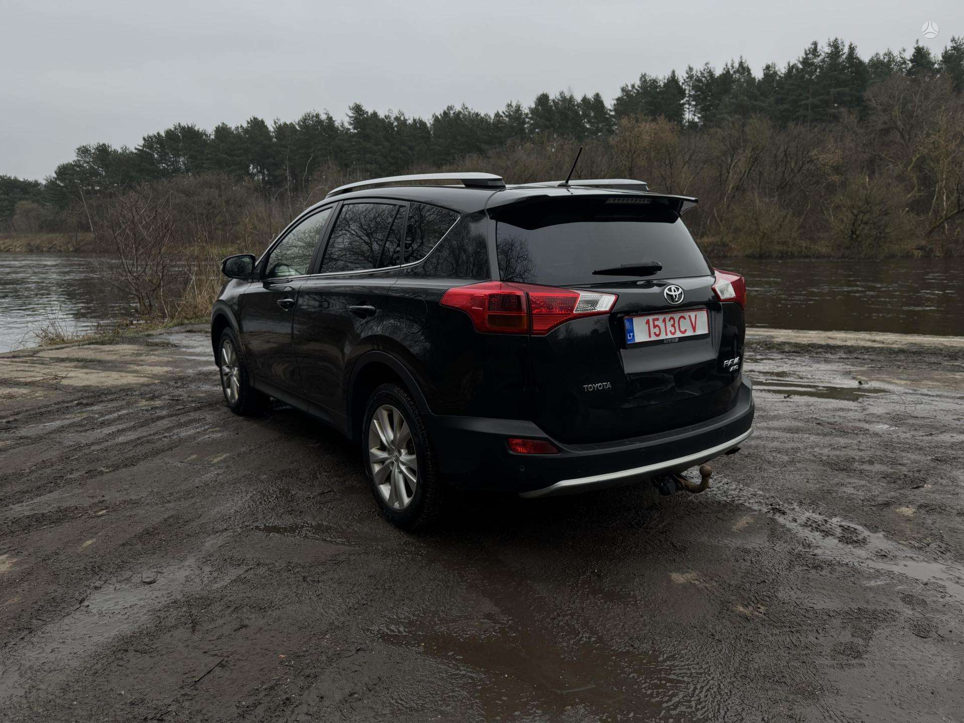 2013 Toyota RAV4 - used vehicle for export — photo 4 of 4