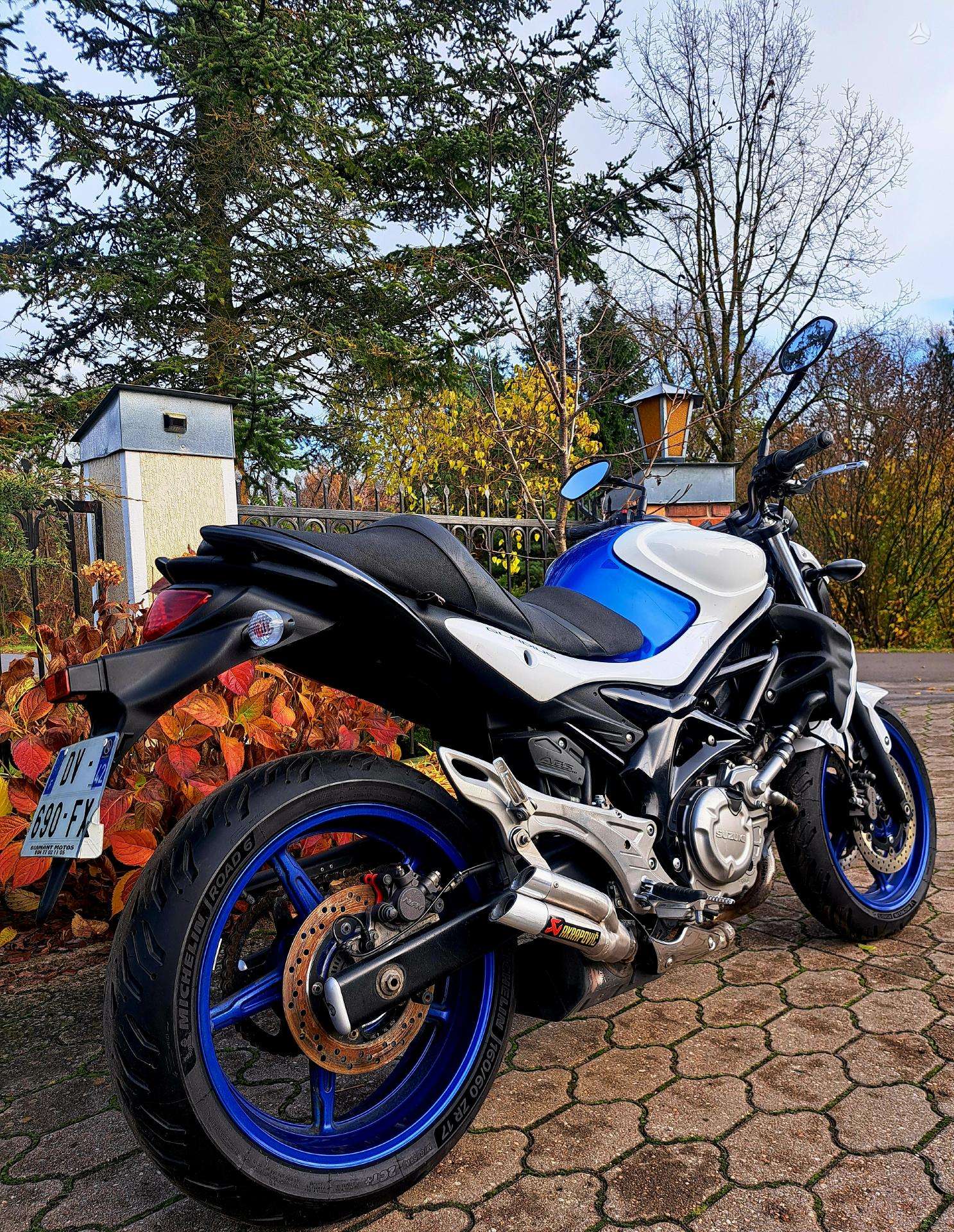 2016 Suzuki SFV (Gladius) - used vehicle for export — photo 4 of 4