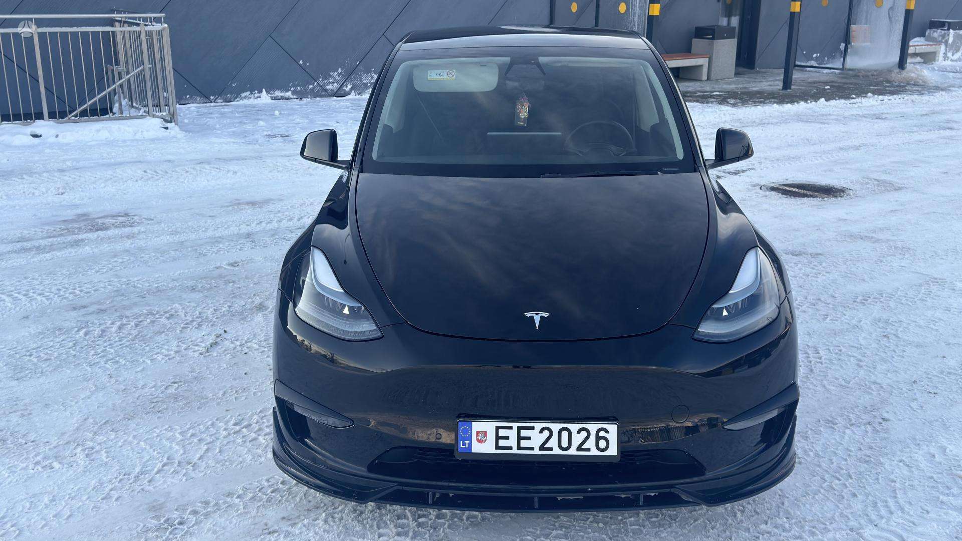 2022  Tesla Model Y - used vehicle for export — photo 1 of 4