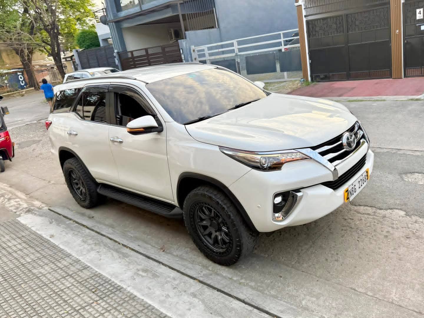 2019 Toyota Fortuner - used vehicle for export — photo 1 of 4