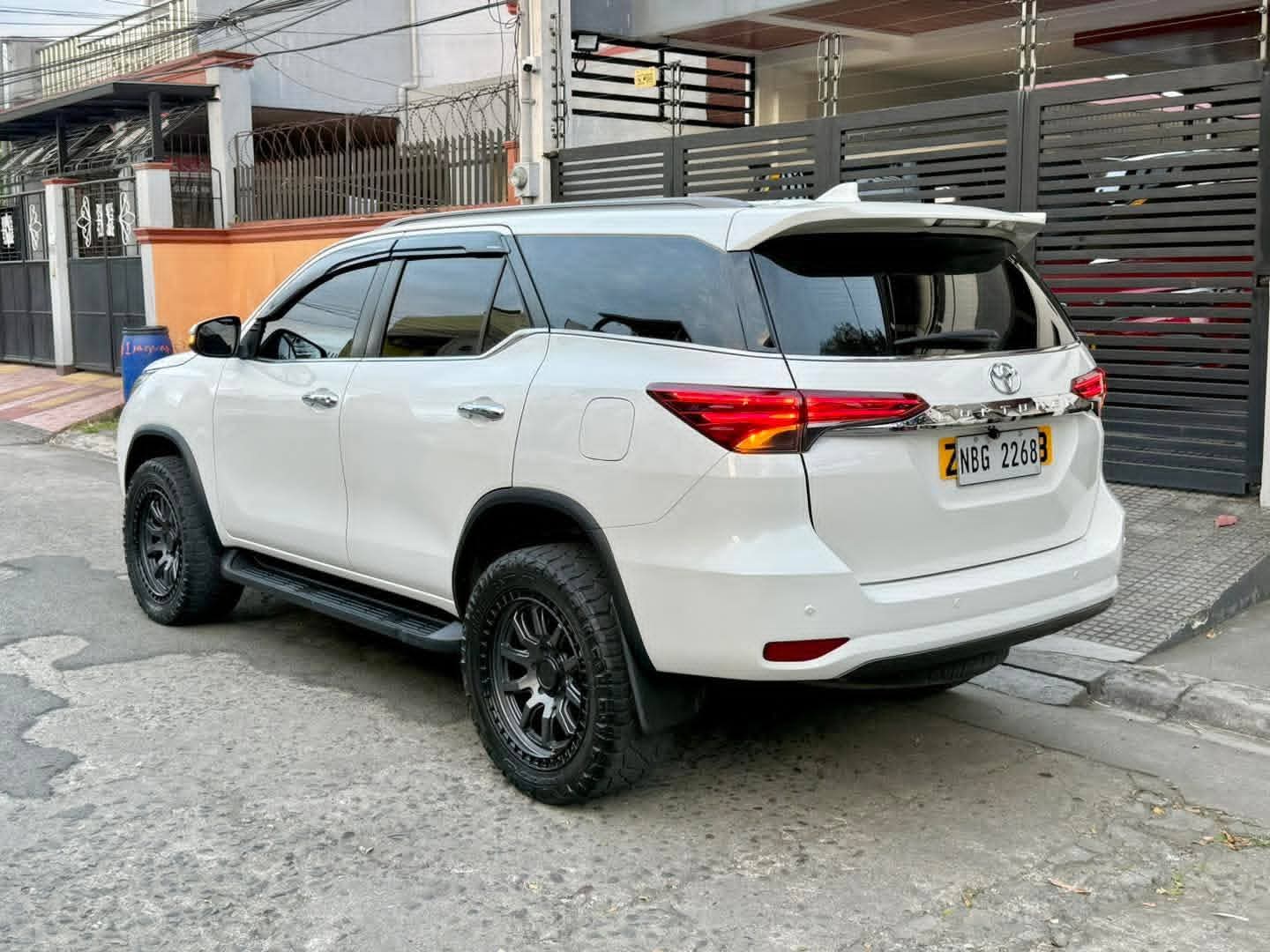 2019 Toyota Fortuner - used vehicle for export — photo 3 of 4