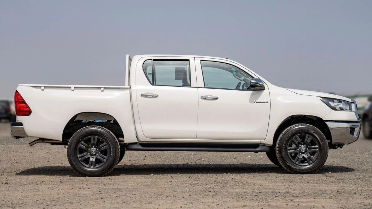 Toyota Hilux vs competitors — export pickup comparison